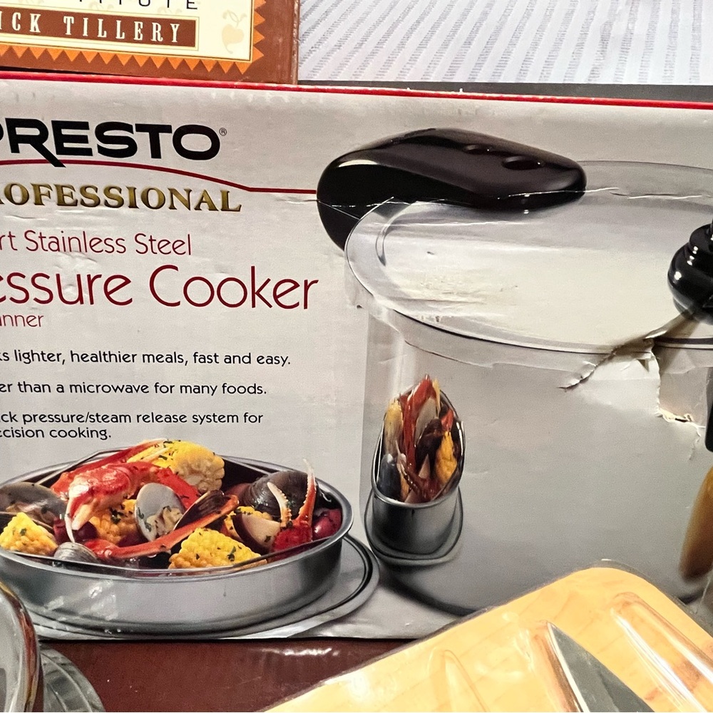 Presto 8 Quart Stainless Steel Pressure Cooker - Silver
